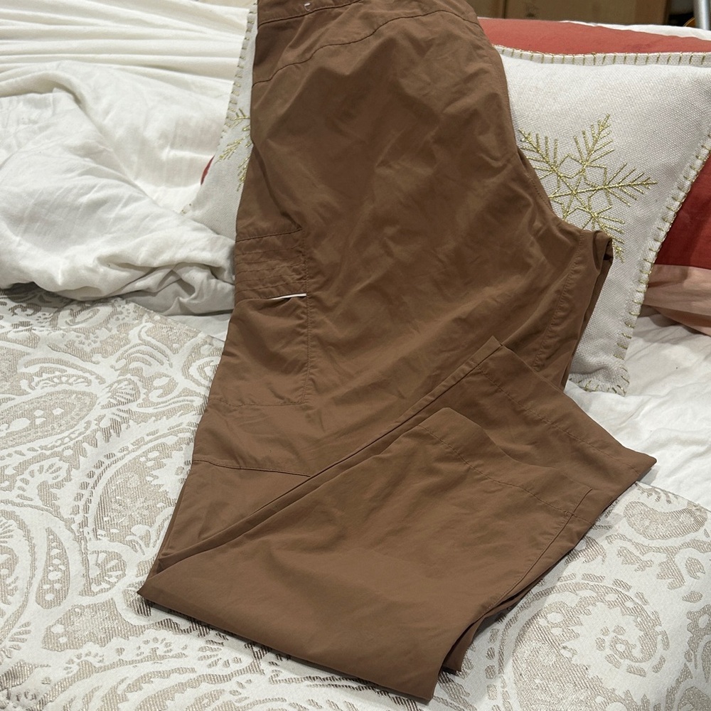 Nike Men's Tan Cargo Pants